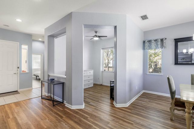 9501 Misty Cove Ln, Elk Grove, CA 95758