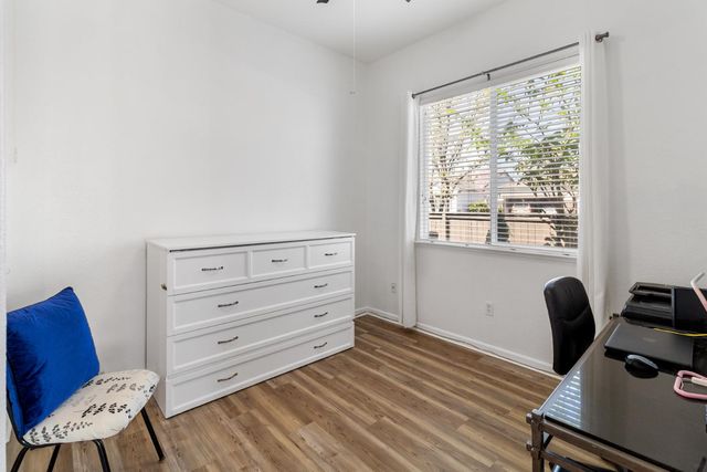 9501 Misty Cove Ln, Elk Grove, CA 95758