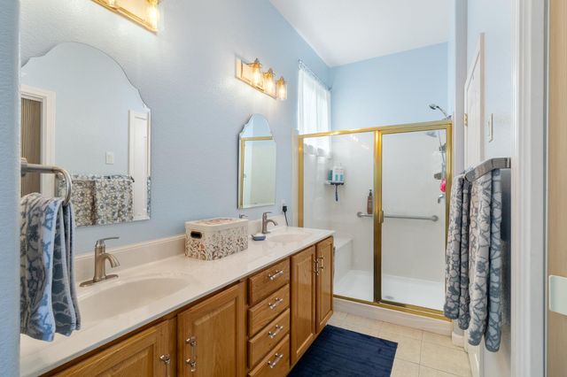 9501 Misty Cove Ln, Elk Grove, CA 95758