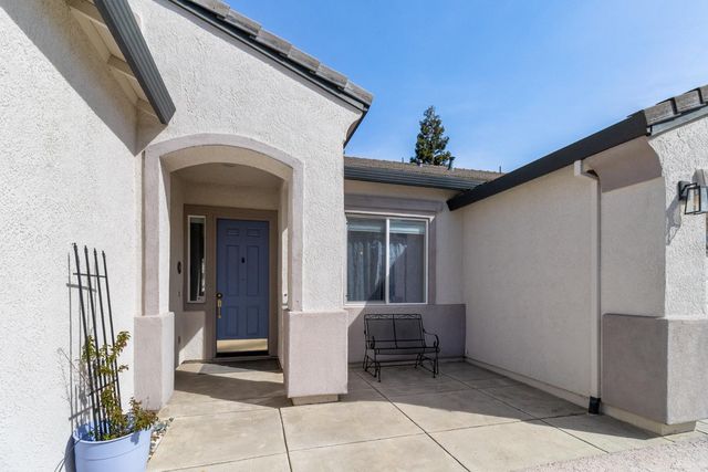 9501 Misty Cove Ln, Elk Grove, CA 95758
