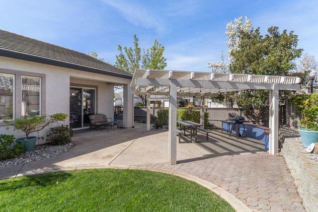 9501 Misty Cove Ln, Elk Grove, CA 95758