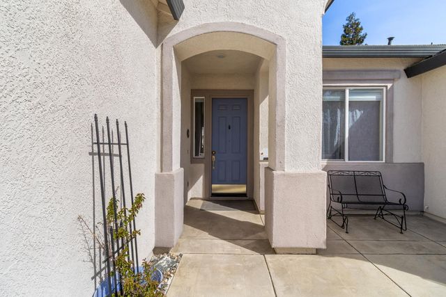 9501 Misty Cove Ln, Elk Grove, CA 95758