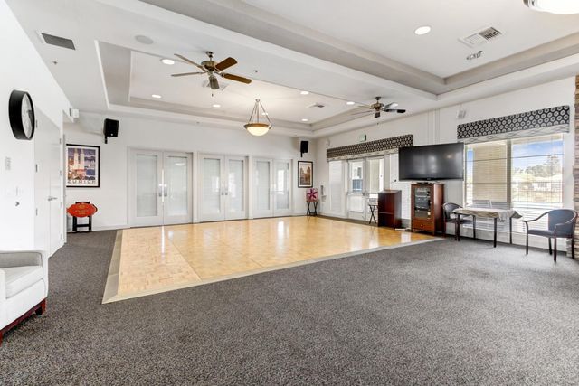 9501 Misty Cove Ln, Elk Grove, CA 95758