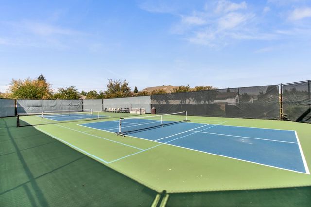 9501 Misty Cove Ln, Elk Grove, CA 95758