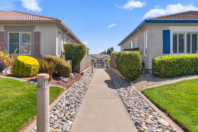 9501 Misty Cove Ln, Elk Grove, CA 95758