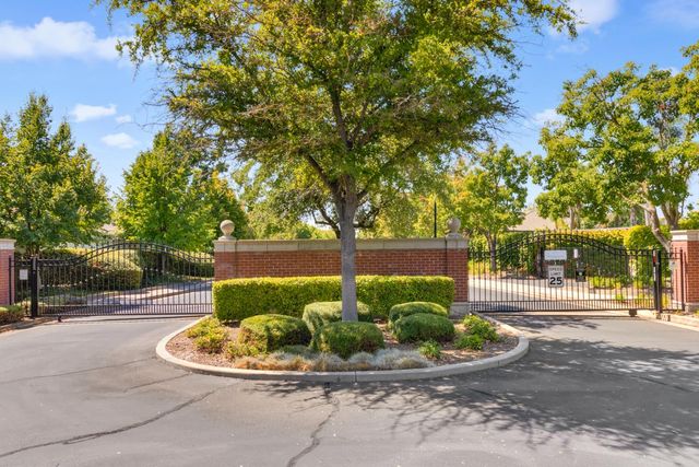 9501 Misty Cove Ln, Elk Grove, CA 95758