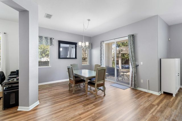 9501 Misty Cove Ln, Elk Grove, CA 95758