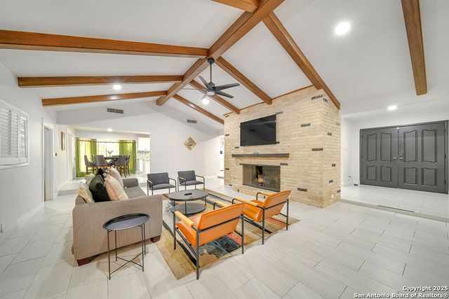 605 Squires, Castle Hills, TX 78213