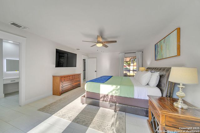 605 Squires, Castle Hills, TX 78213