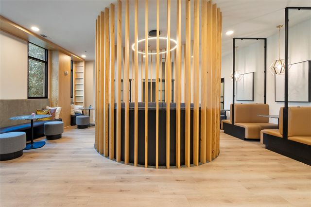 2500 W Longview ST 400, Austin, TX 78705