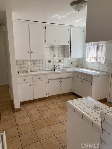 4100 Clara Street, Cudahy, CA 90201