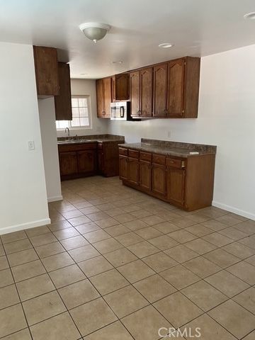 4100 Clara Street, Cudahy, CA 90201