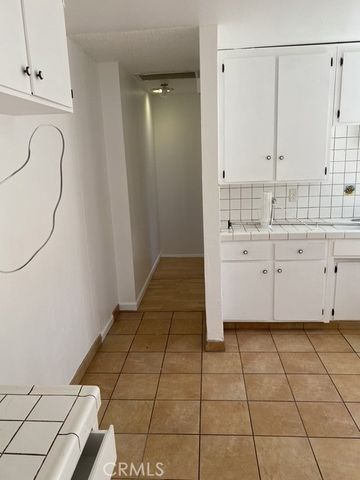 4100 Clara Street, Cudahy, CA 90201