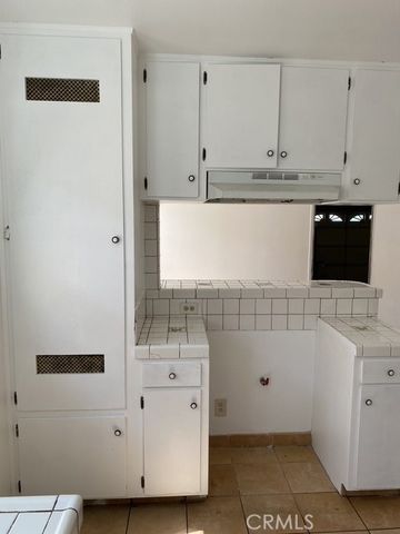 4100 Clara Street, Cudahy, CA 90201