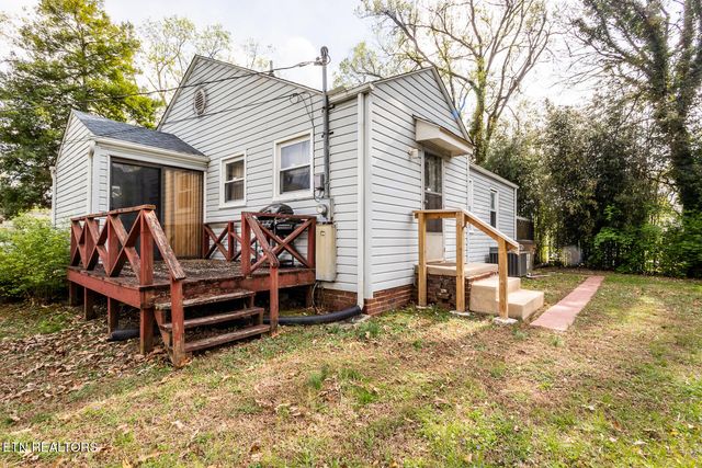 1115 W Parkway Ave, Knoxville, TN 37912