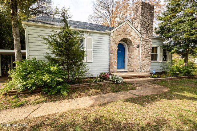 1115 W Parkway Ave, Knoxville, TN 37912