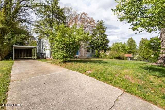 1115 W Parkway Ave, Knoxville, TN 37912