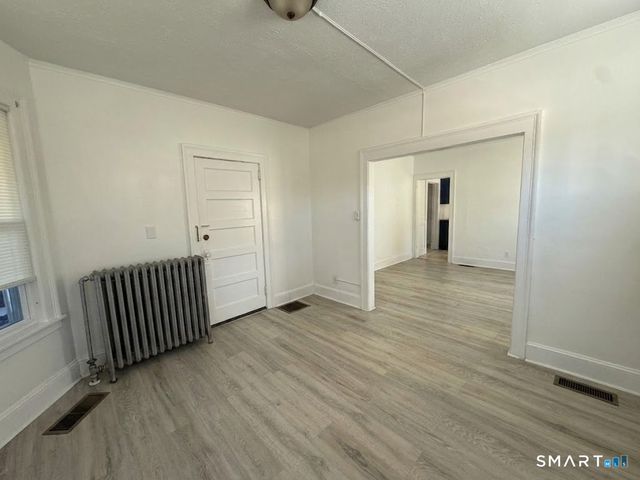 94-96 Hillside Avenue, Hartford, CT 06106