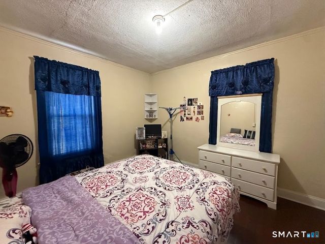 94-96 Hillside Avenue, Hartford, CT 06106