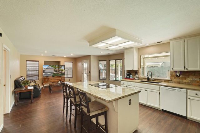 2708 Winged Foot Way, Modesto, CA 95355