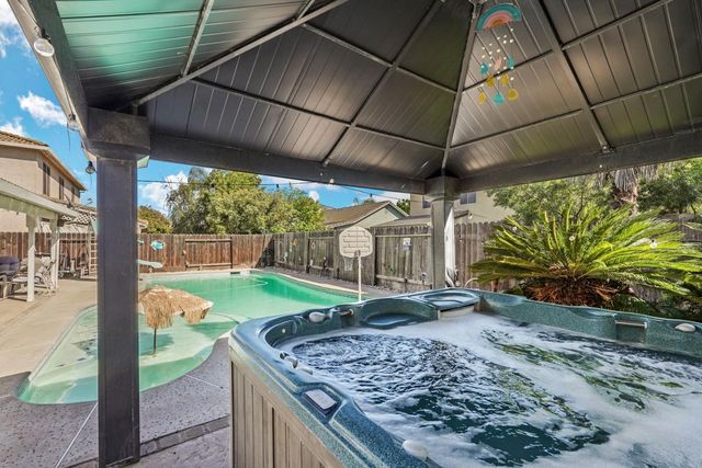 2708 Winged Foot Way, Modesto, CA 95355