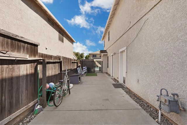 2708 Winged Foot Way, Modesto, CA 95355