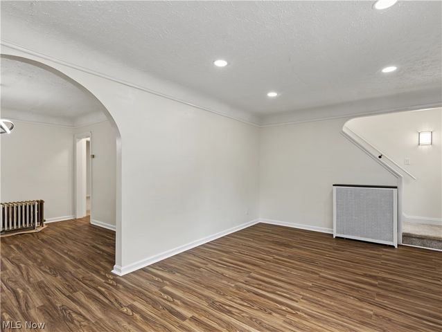 18104 Hiller Avenue, Cleveland, OH 44119