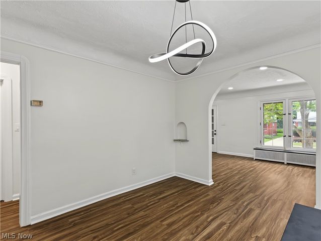 18104 Hiller Avenue, Cleveland, OH 44119
