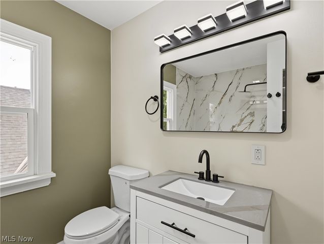 18104 Hiller Avenue, Cleveland, OH 44119