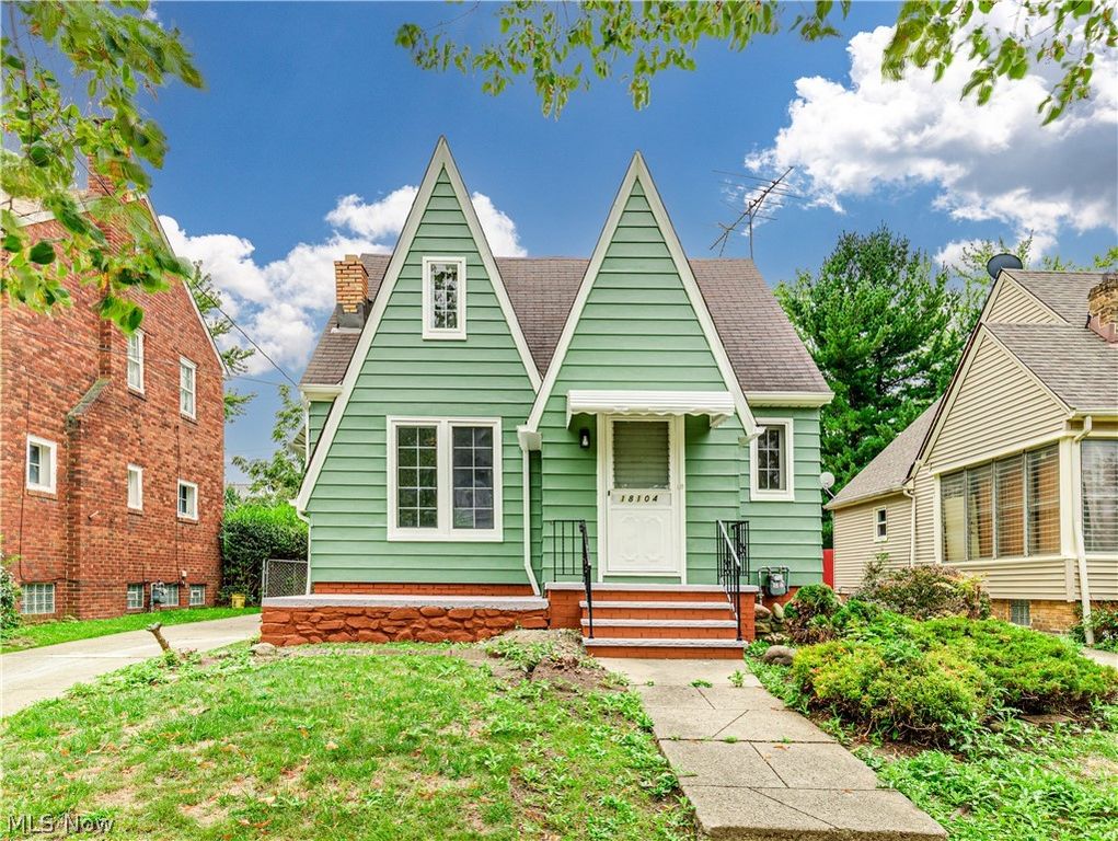 18104 Hiller Avenue, Cleveland, OH 44119