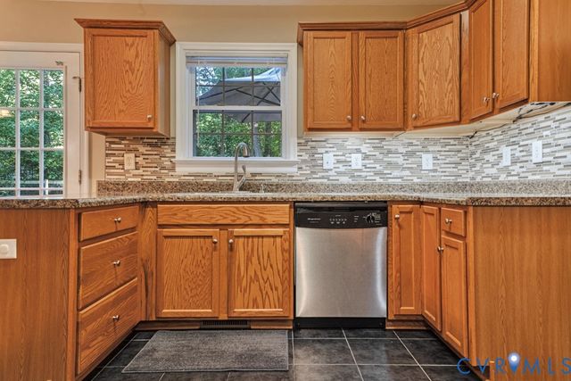 4811 Monaco Dr, Sandston, VA 23150