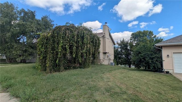 119 S Pelham Path, Raymore, MO 64083