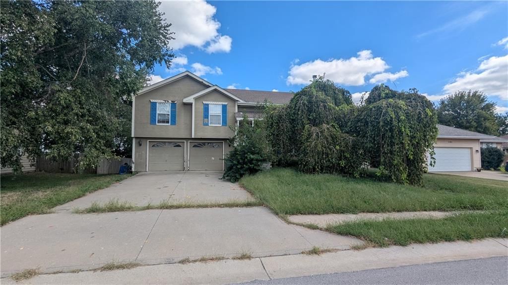119 S Pelham Path, Raymore, MO 64083