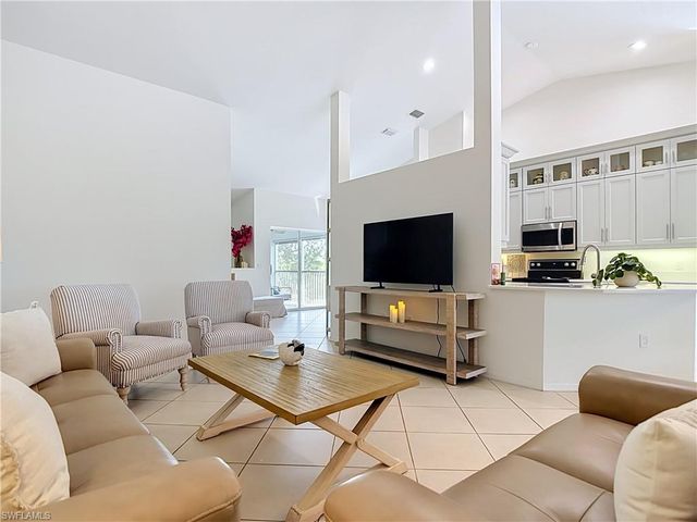 5600 Northboro DR 201, Naples, FL 34110