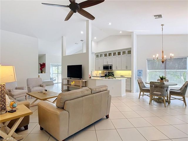 5600 Northboro DR 201, Naples, FL 34110