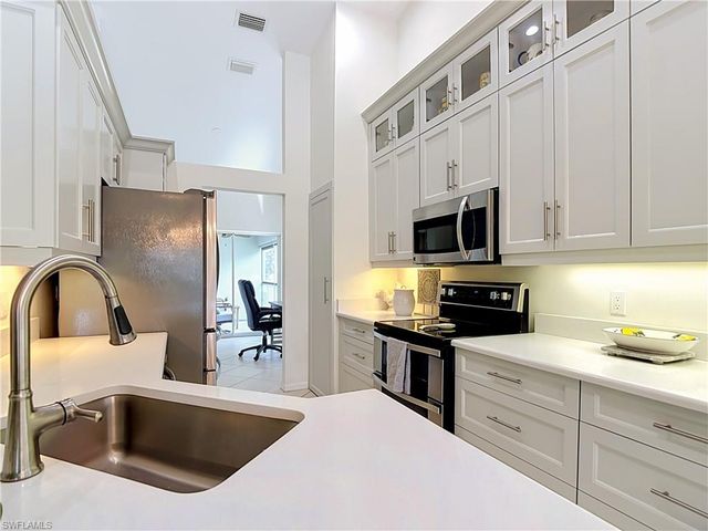 5600 Northboro DR 201, Naples, FL 34110