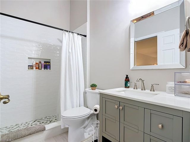 5600 Northboro DR 201, Naples, FL 34110