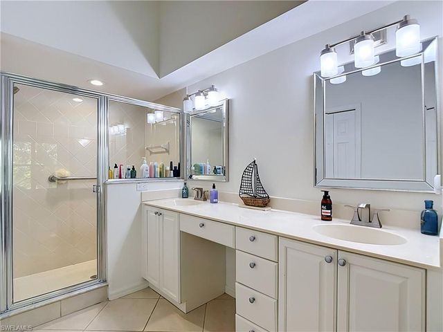 5600 Northboro DR 201, Naples, FL 34110