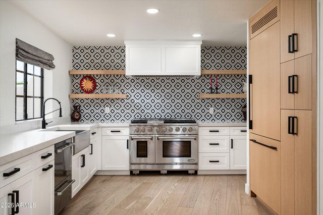 5857 E ONYX Avenue, Paradise Valley, AZ 85253