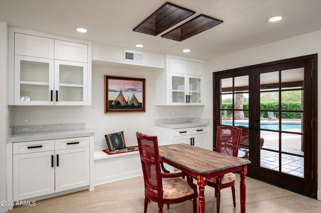 5857 E ONYX Avenue, Paradise Valley, AZ 85253