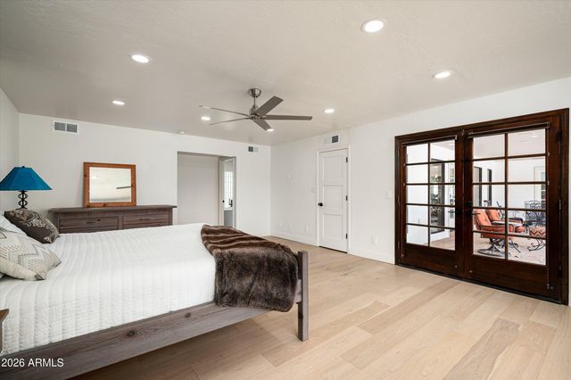 5857 E ONYX Avenue, Paradise Valley, AZ 85253