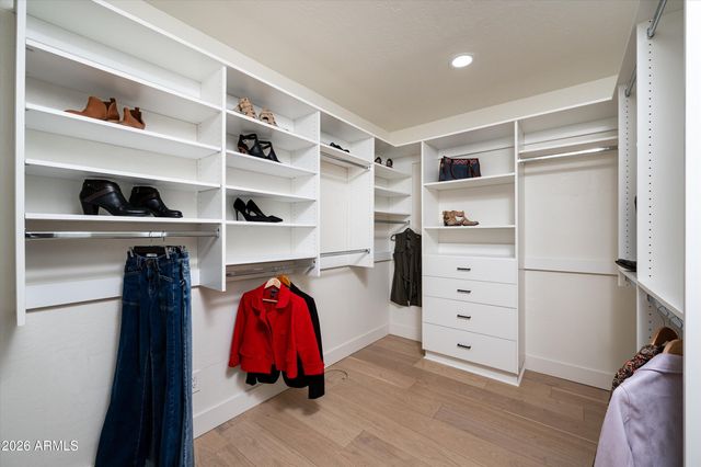 5857 E ONYX Avenue, Paradise Valley, AZ 85253