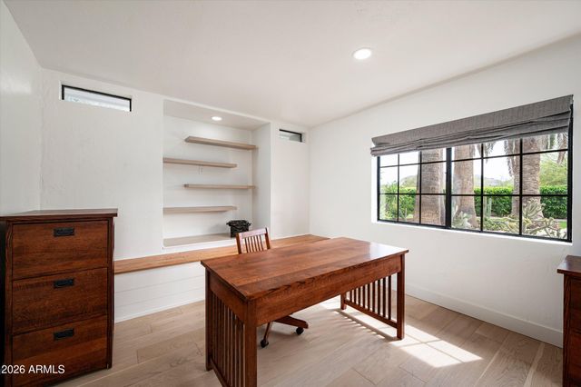 5857 E ONYX Avenue, Paradise Valley, AZ 85253