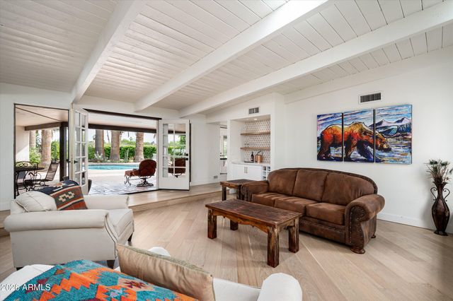 5857 E ONYX Avenue, Paradise Valley, AZ 85253