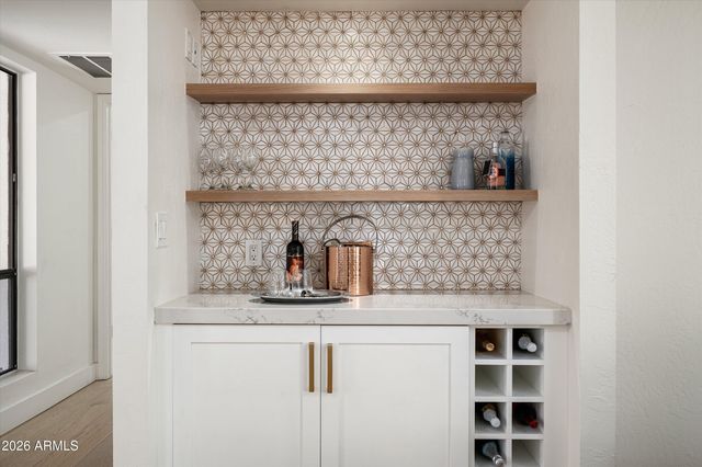 5857 E ONYX Avenue, Paradise Valley, AZ 85253