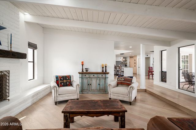 5857 E ONYX Avenue, Paradise Valley, AZ 85253