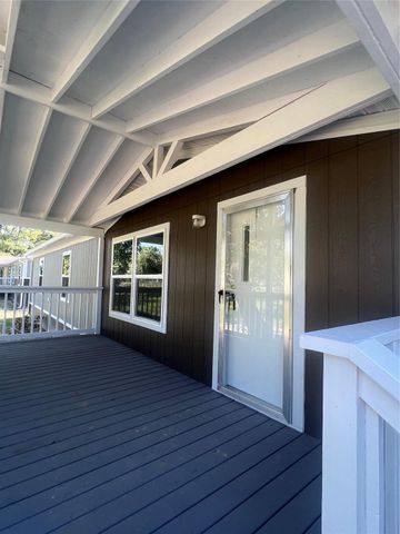 125 Wood Farm Estates Road, Huntsville, TX 77320
