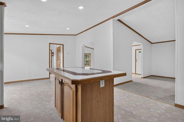 69 GILBERT RD, Red Lion, PA 17356