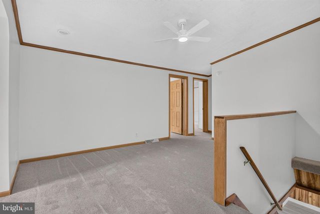 69 GILBERT RD, Red Lion, PA 17356