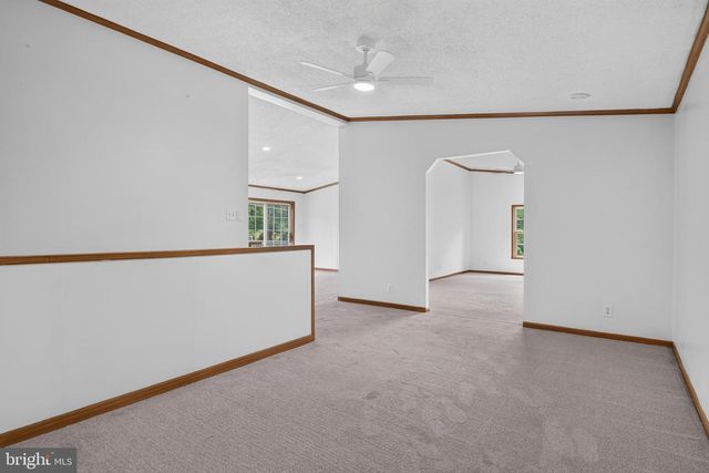69 GILBERT RD, Red Lion, PA 17356